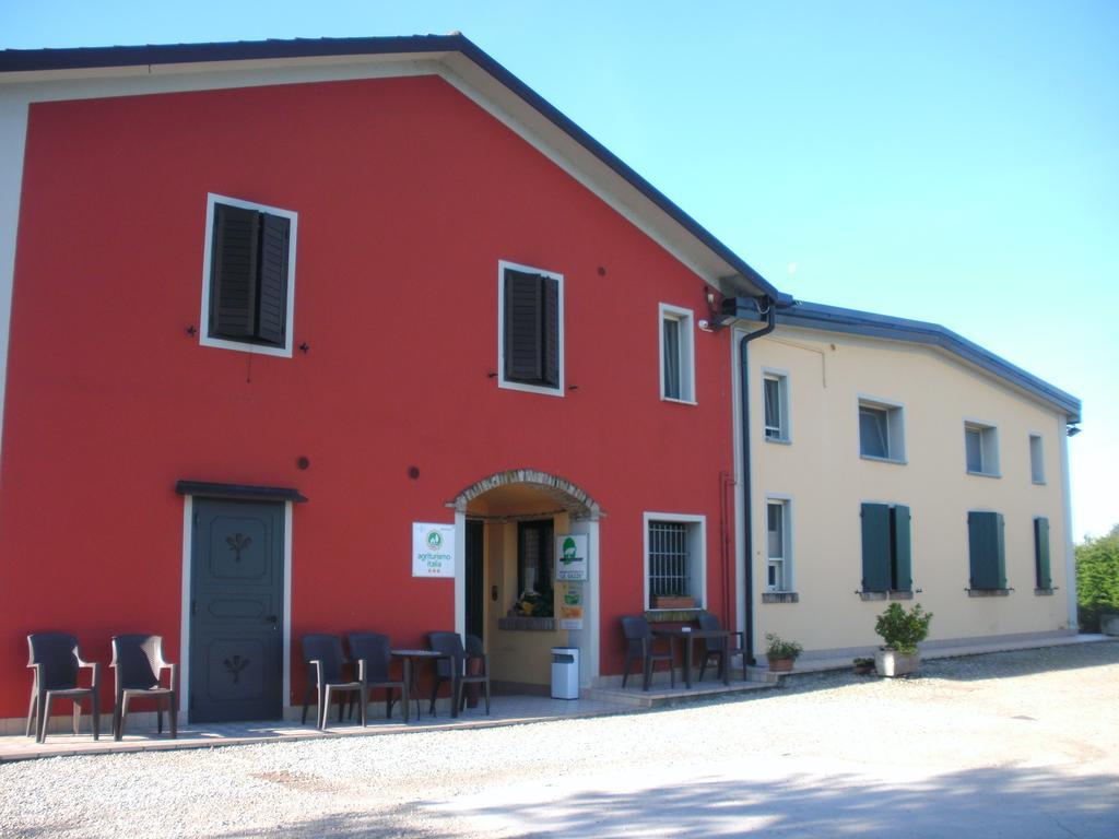 Villa Agriturismo Le Gazze Camposanto Exterior foto